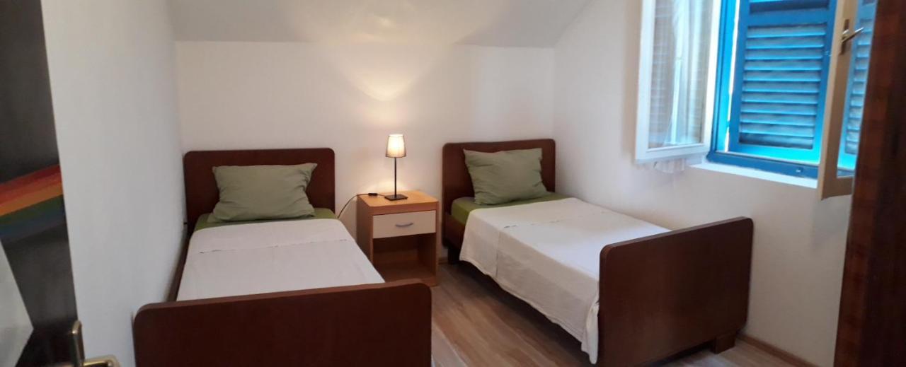 Apartments Gorka Vodice Eksteriør bilde